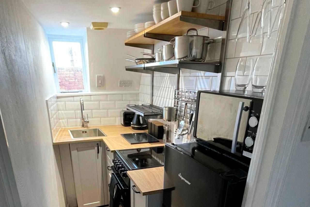 Stunning Luxury Apartment In Central Lymington Exteriör bild