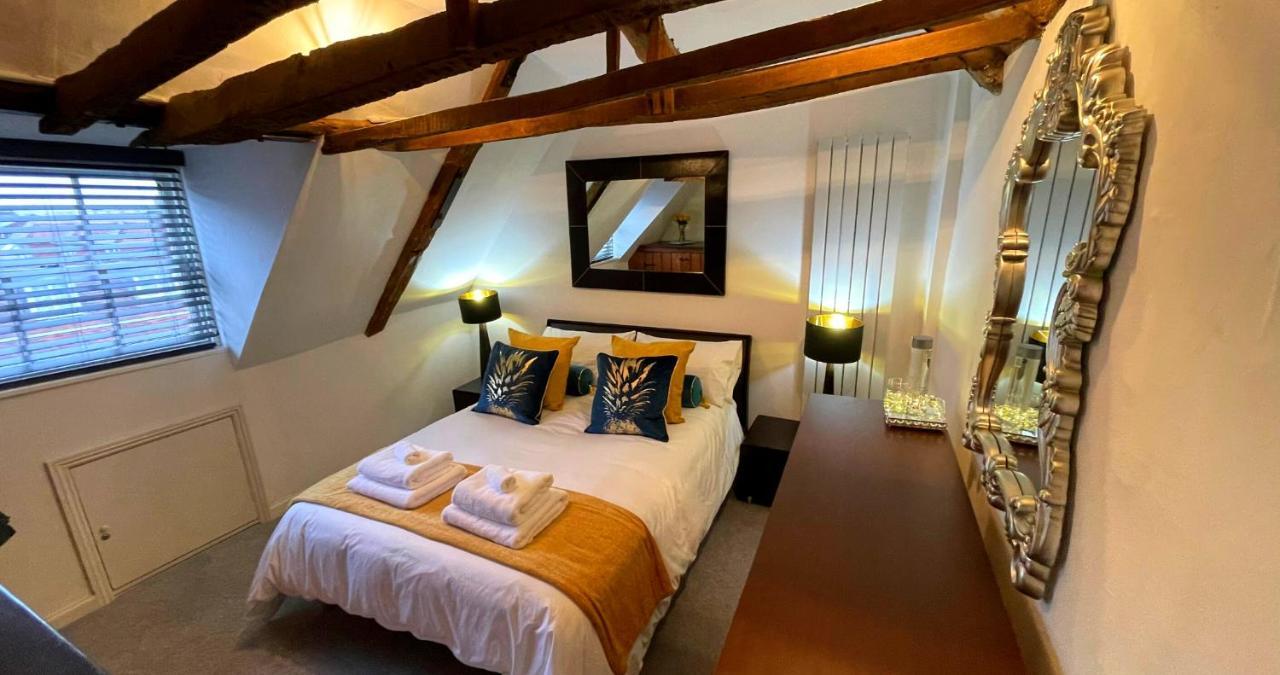 Stunning Luxury Apartment In Central Lymington Exteriör bild