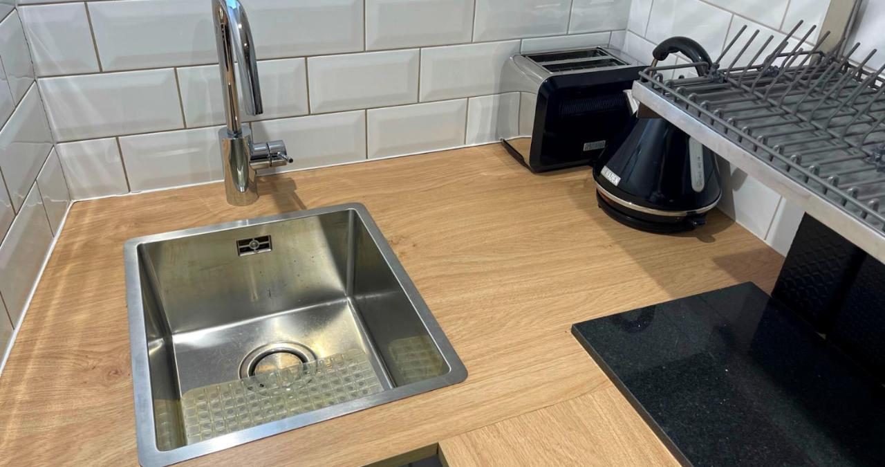 Stunning Luxury Apartment In Central Lymington Exteriör bild
