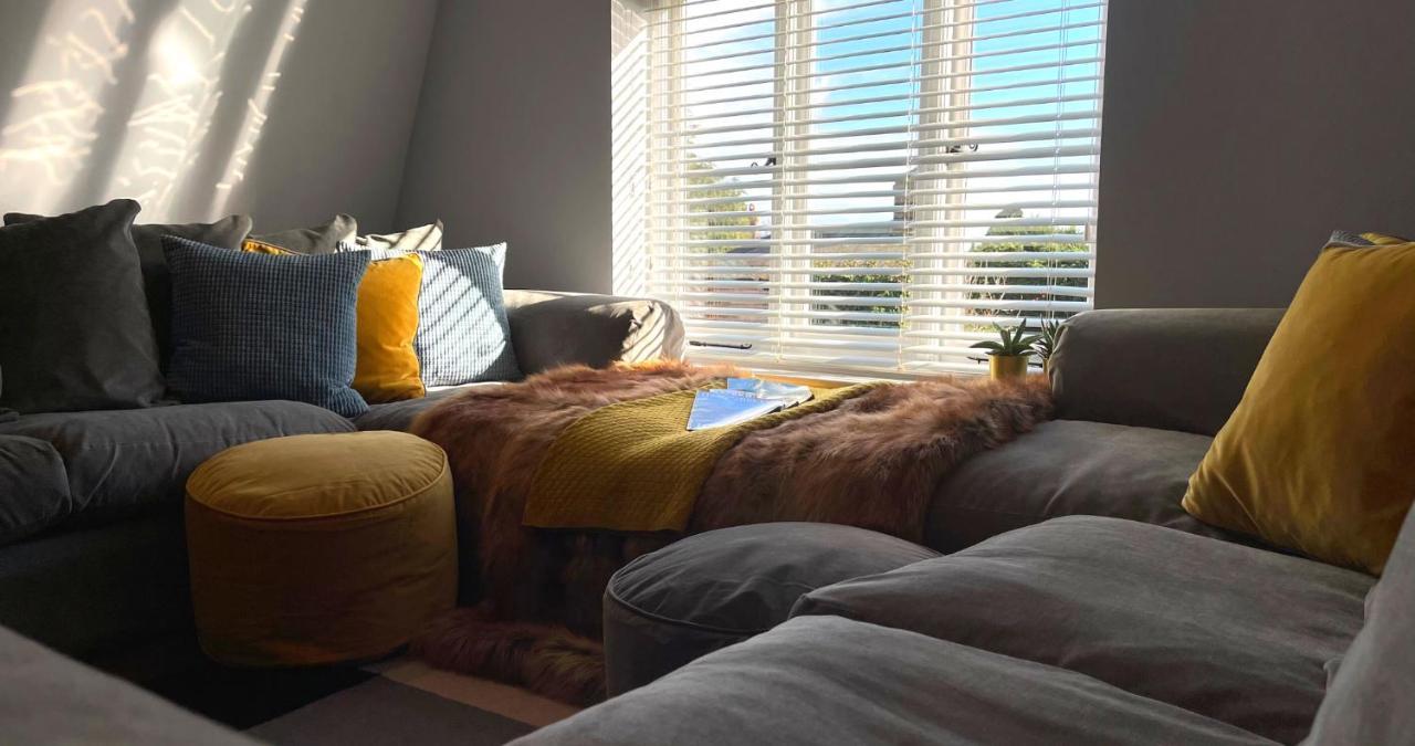 Stunning Luxury Apartment In Central Lymington Exteriör bild