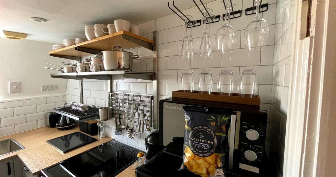 Stunning Luxury Apartment In Central Lymington Exteriör bild